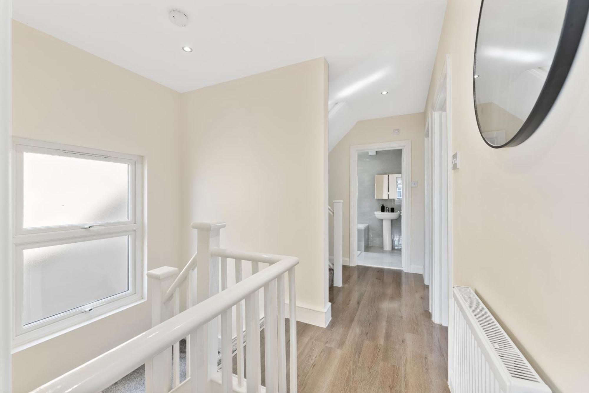 Beautiful Wembley Gem - Parking -Sleeps 14 Villa London Exterior photo