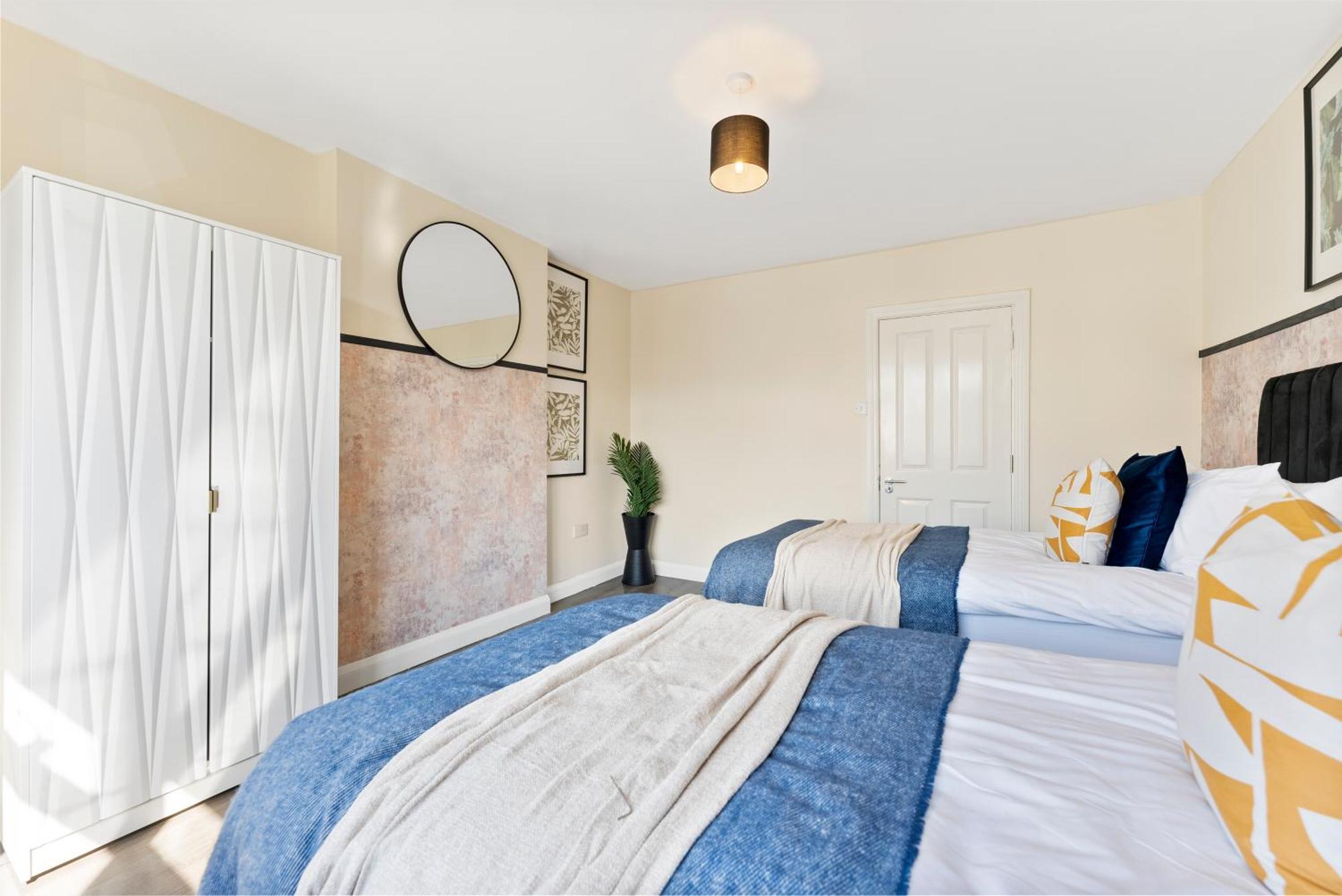 Beautiful Wembley Gem - Parking -Sleeps 14 Villa London Exterior photo